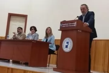29 Mart 2017 Buldan Meslek Yüksekokulu’nda Düzenlenen Üniversite-Sanayi İş Birliği Organizasyonu